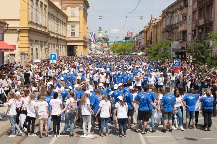 Plesanjem Quadrille maturanti obilježili posljednji dan srednje &scaron;kole u Osijeku