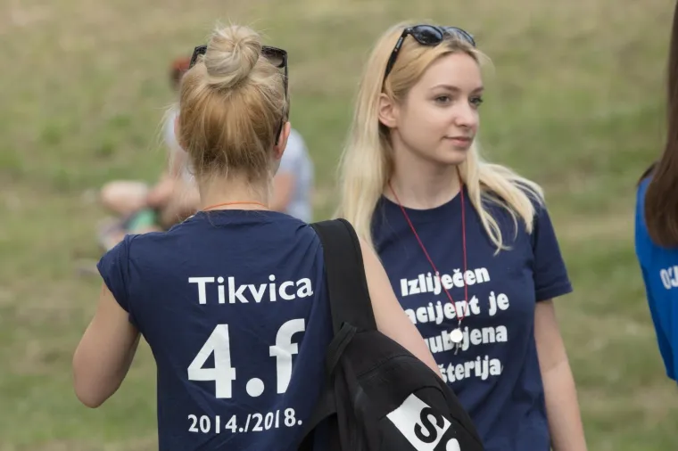 Plesanjem Quadrille maturanti obilježili posljednji dan srednje &scaron;kole u Osijeku