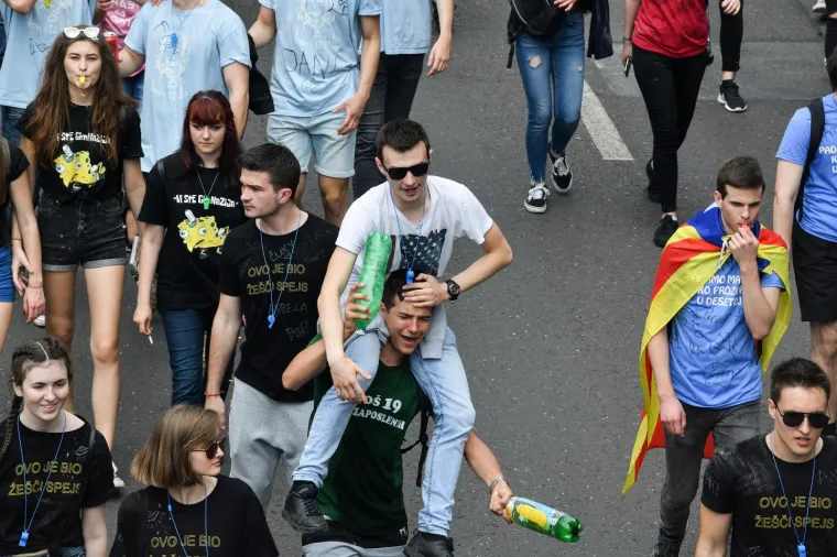 Okupljanje maturanata na Trgu bana Jelačića u Zagrebu
