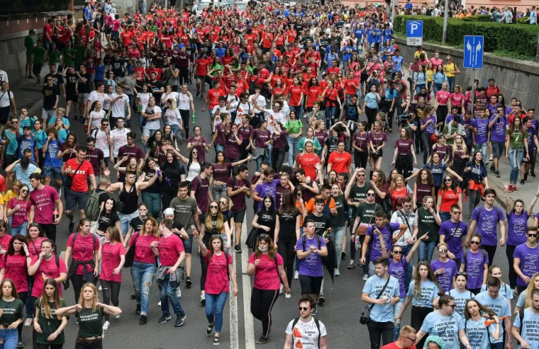 Okupljanje maturanata na Trgu bana Jelačića u Zagrebu