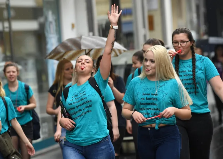 Okupljanje maturanata na Trgu bana Jelačića u Zagrebu