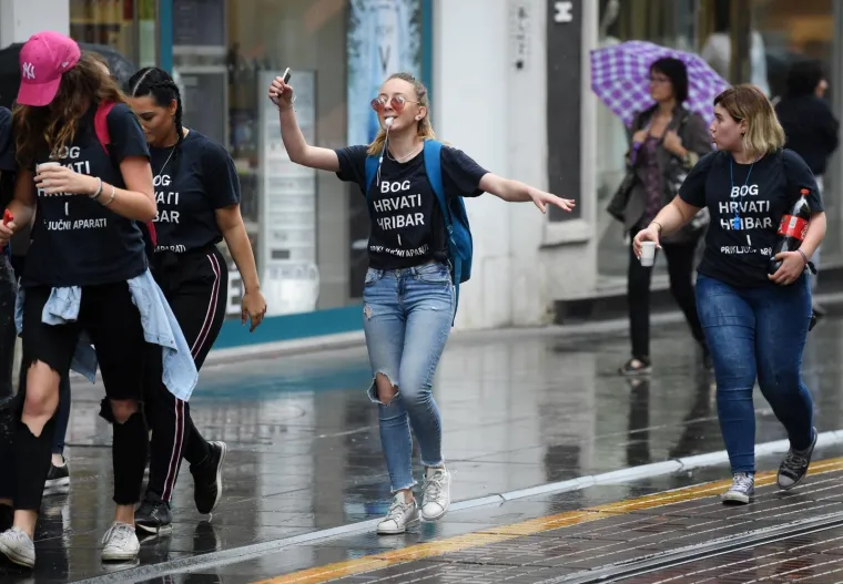 Okupljanje maturanata na Trgu bana Jelačića u Zagrebu