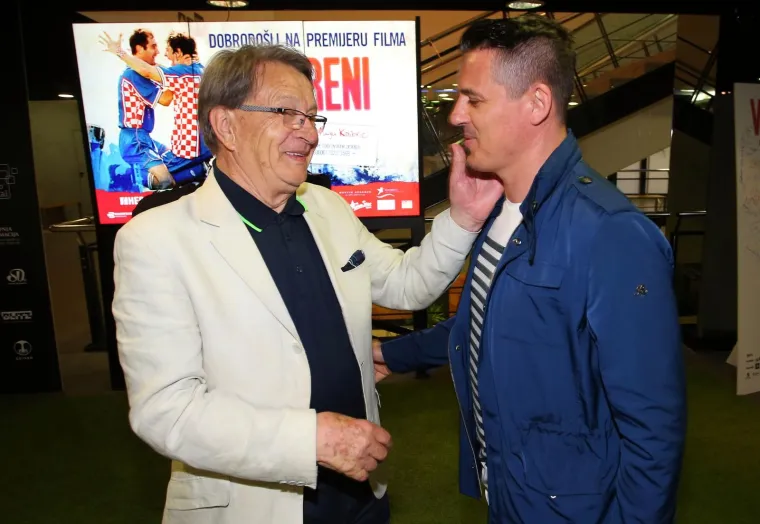 U Kaptol Boutique kinu premijerno je prikazan dokumentarni film Vatreni, koji je povodom 20 godina od hrvatske bronce na SP-u Francuskoj napravili Meksikanci predvođeni redateljem Edsonom Ramirezom.