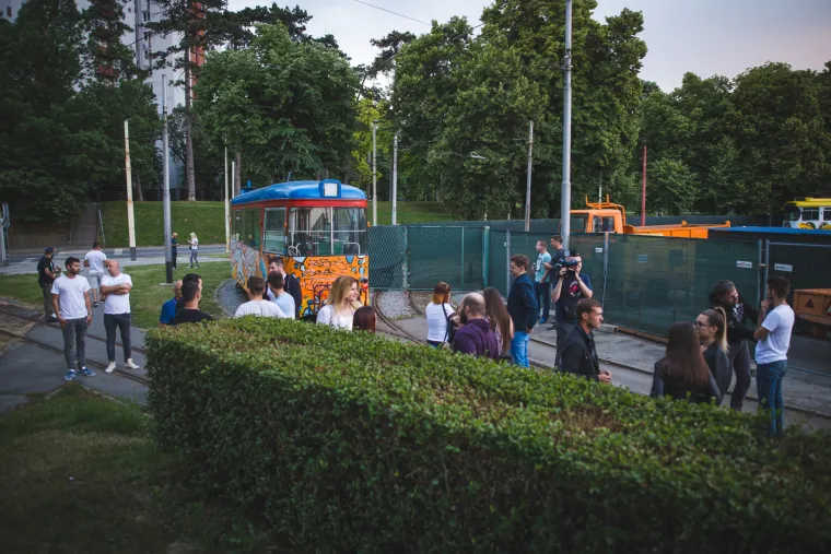 Ekipa Pannonian Challenge sugrađanima predstavila tematski oslikani tramvaj povodom svoje devetnaeste obljetnice