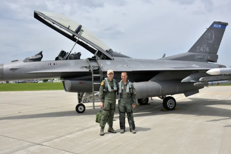 Damir Krstičević prvi hrvatski ministar obrane koji je imao prilike letjeti u američkom F-16