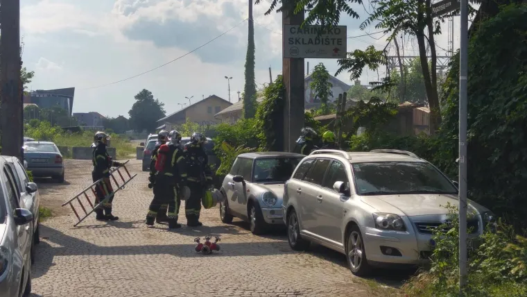 Požar na Tre&scaron;njevci: Vatrogasci brzom reakcijom ugasili vatru