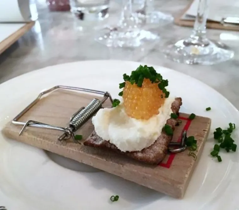 MODERNI RESTORANI MOGU POTPUNO UNIŠTITI APETIT: Umjesto korištenja tanjura, izmišljaju toplu vodu