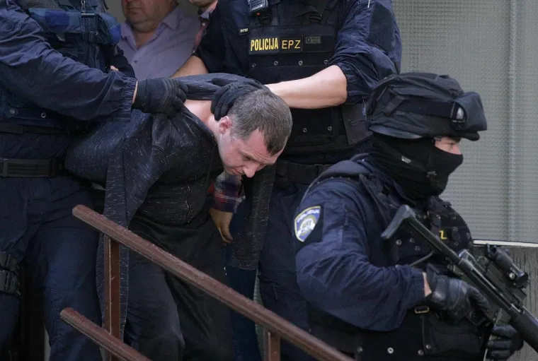 OVO JE MU&Scaron;KARAC KOJI JE JUTROS PUCAO U UTRINI: Nakon pucnjave je zaspao u stanu, policija ga uhitila nakon nekoliko sati