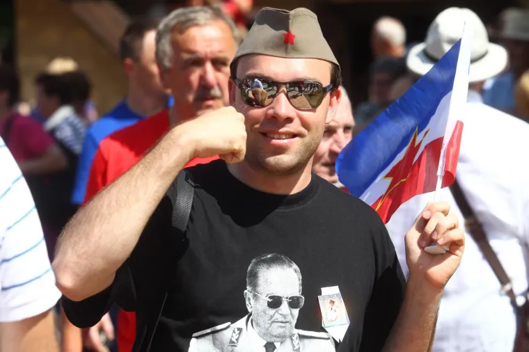 Tisuće ljudi u Kumrovcu slave Dan mladosti