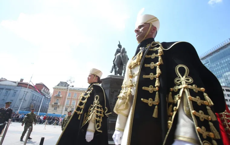 Počasno za&scaron;titna bojna održala prikaz ceremonijalnih radnji na Trgu bana Jelačića