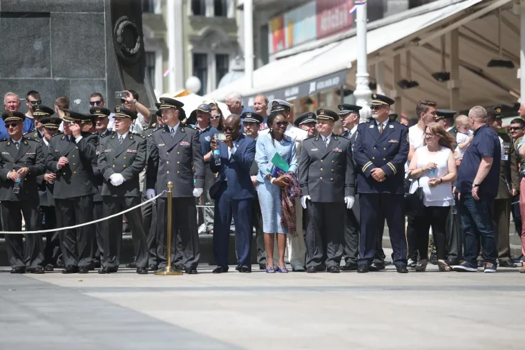 Počasno za&scaron;titna bojna održala prikaz ceremonijalnih radnji na Trgu bana Jelačića