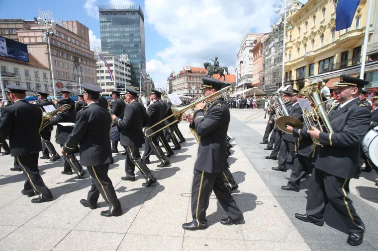Počasno za&scaron;titna bojna održala prikaz ceremonijalnih radnji na Trgu bana Jelačića