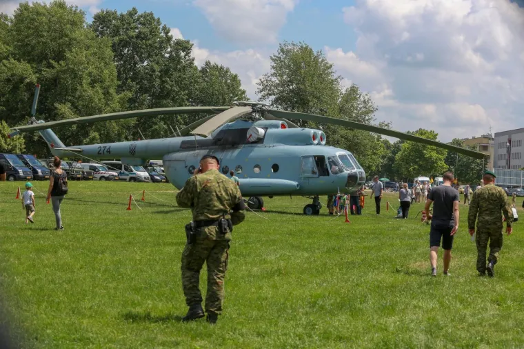 Pi&scaron;tolji, pu&scaron;ke, rakete, helikopteri, radari...pogledajte &scaron;to je sve Hrvatska vojska prezentirala na Jarunu