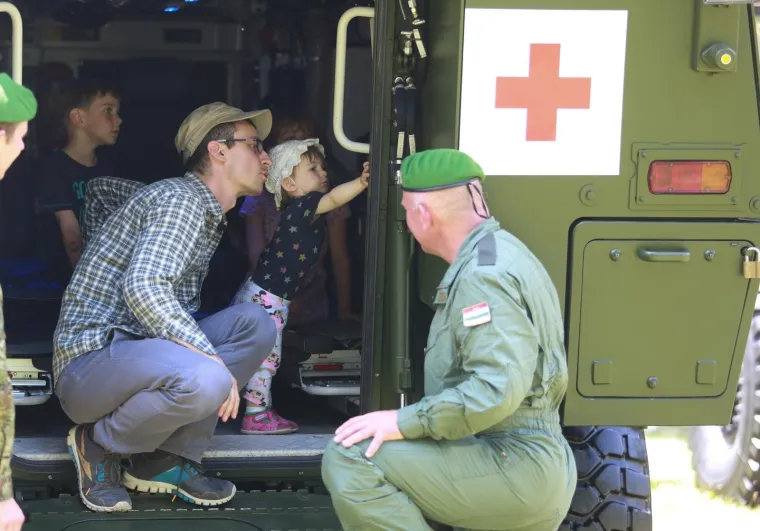 Pi&scaron;tolji, pu&scaron;ke, rakete, helikopteri, radari...pogledajte &scaron;to je sve Hrvatska vojska prezentirala na Jarunu