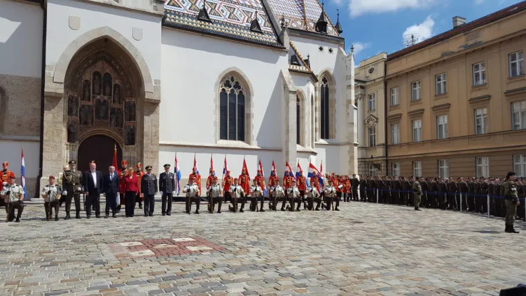 Dan Oružanih snaga RH: pogledajte smjenu počasne straže na Markovom trgu