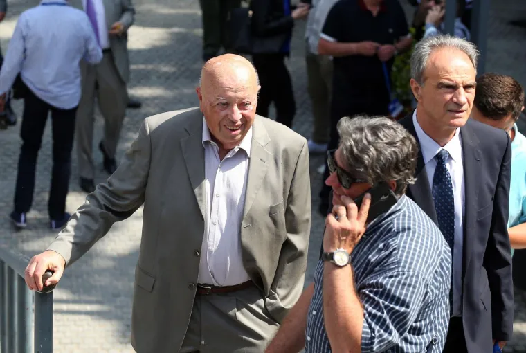 SABOR HDZ-a U CIBONI: Dvorana ovacijama dočekala predsjednika stranke Plenkovića