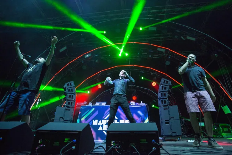 Prve večeri su nastupili Krank&scaron;vester, Nipplepeople, Dječaci, Sajsi MC, Senidah, Paul von Dyk,Robin Schulz, Tram 11, Edi Maaja i mnogi drugi.