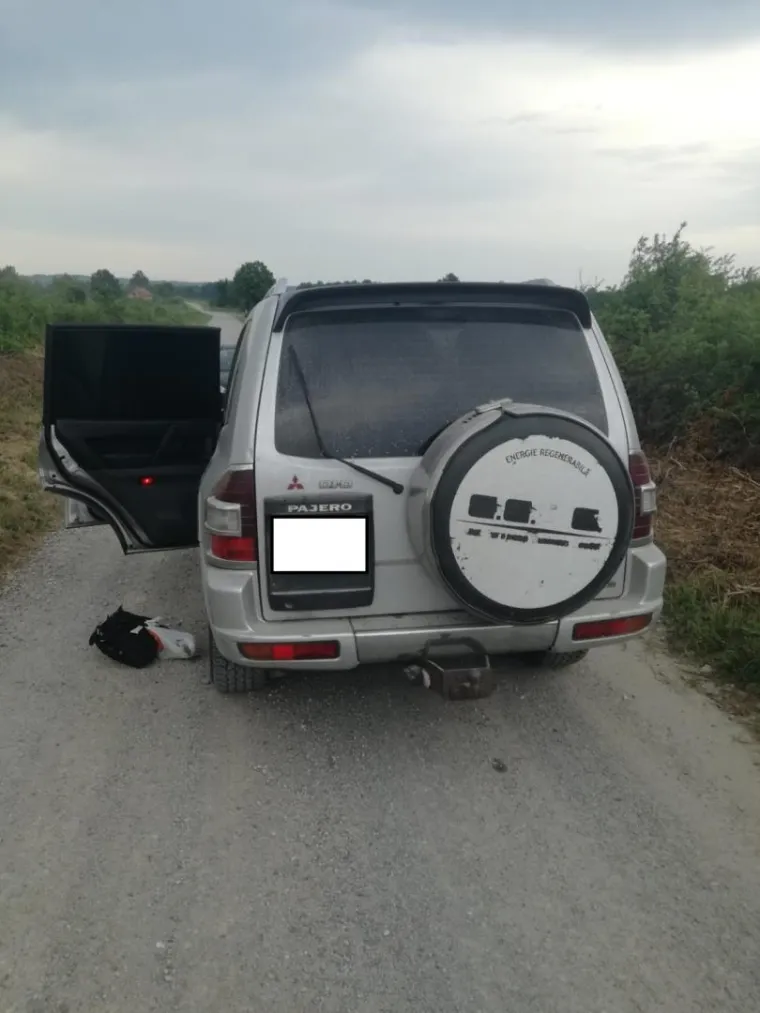 Prevozili su ukupno 48 stranih državljana te iz koristoljublja, za unaprijed dogovoreni novčani iznos, dogovorili kako će im omogućiti da ilegalno izađu s teritorija RH i uđu na teritorij Europske unije