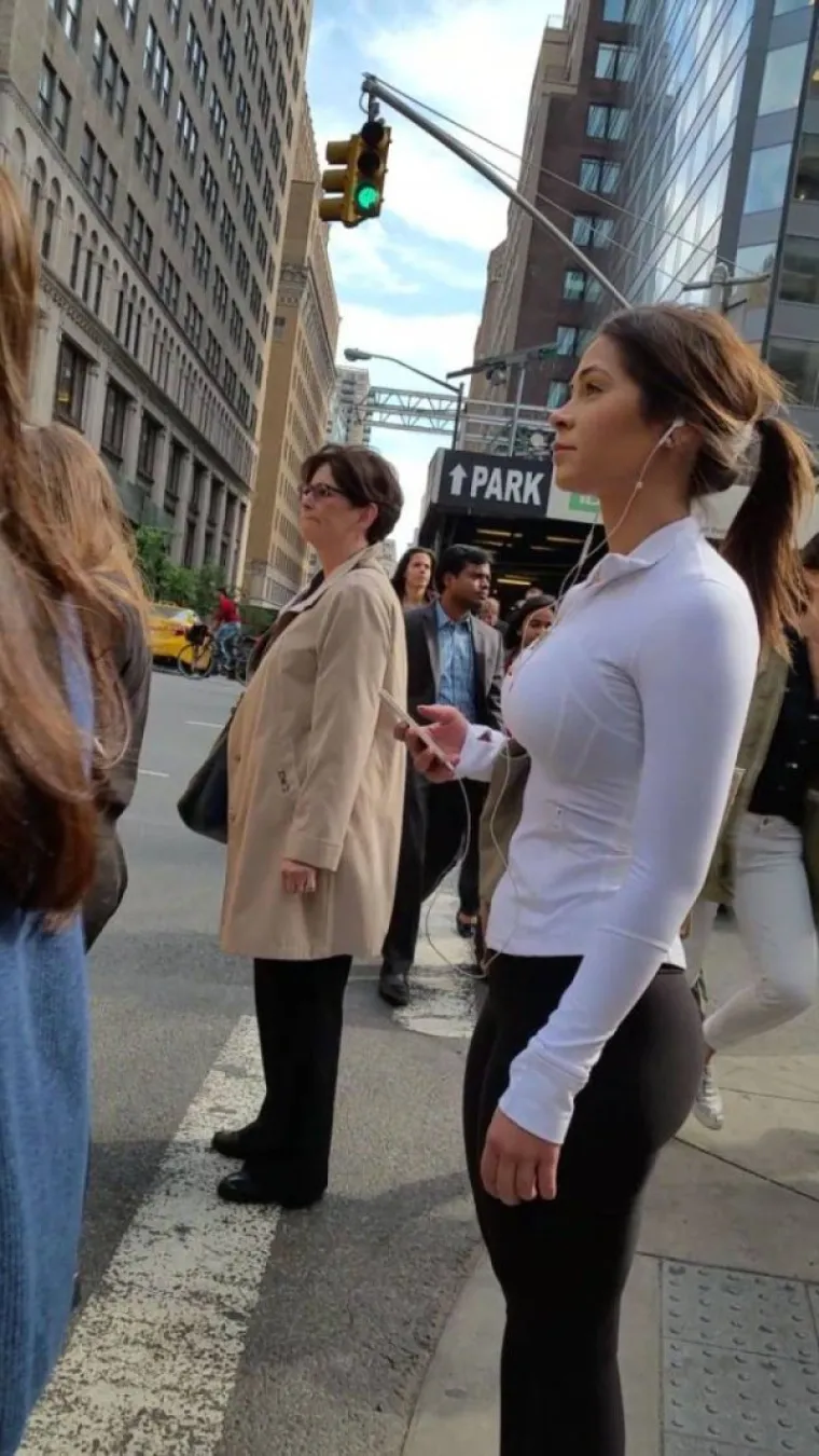 NEKI TRAŽE SPOSOBNE MINISTRE, A NEKI SEKSI LJEPOTICE: Jedna od te dvije misije je bila prilično uspje&scaron;na