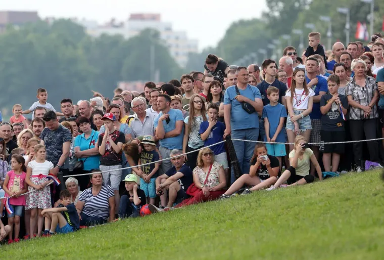 DEMONSTRACIJA MOĆI NA JARUNU: Hrvatska vojska pred građanima pokazala &scaron;to posjeduje