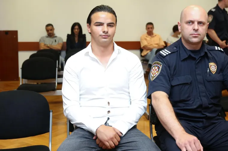 Kom&scaron;iću počelo suđenje za jo&scaron; jedan težak zločin, a već je odgođeno: 'Prijatelj mu je izbjegao sud'