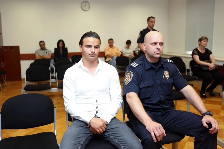 Kod sutkinje Ane Kovačević počelo suđenje Davidu Kom&scaron;iću, Arjanu Rexhepiju, Armendu Rexhepiju te Filipu Filipoviću zbog protupravnog oduzimanja slobode i o&scaron;tećenje tuđe stvari.
