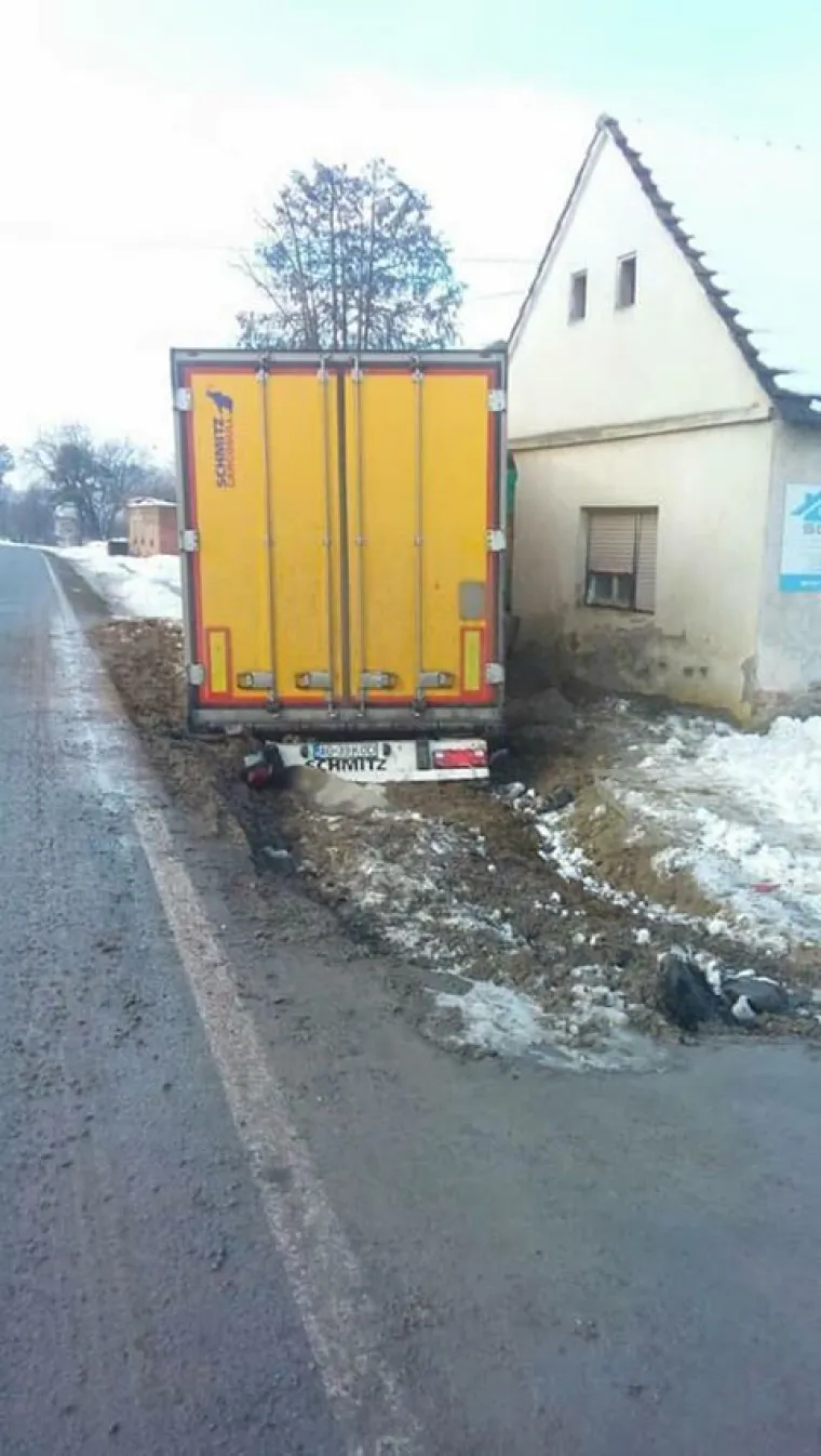Čitateljica nam poslala uznemirujuće fotografije i poručila: 'Strahujemo za na&scaron;u djecu'