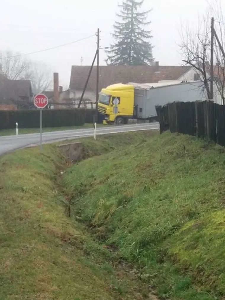 Čitateljica nam poslala uznemirujuće fotografije i poručila: 'Strahujemo za na&scaron;u djecu'