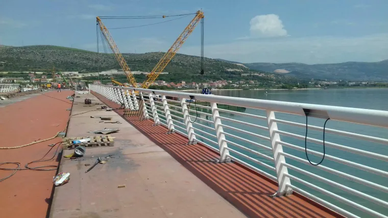 Čiovski most polako poprima zavr&scaron;ni izgled, ali na nekim dijelovima ima jo&scaron; puno posla