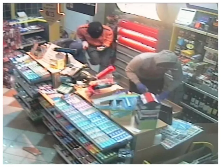 Policija je nad trojcem obavila kriminalističko istraživanje te su ih, uz pripadajuće kaznene prijave, prepratili u pritvor