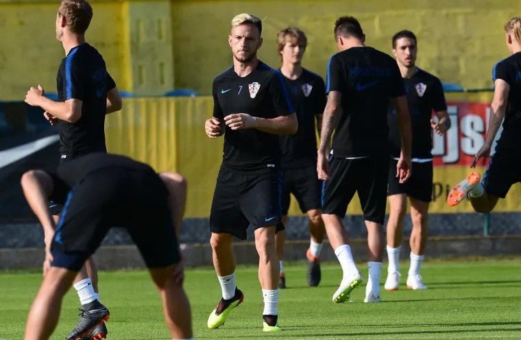 VATRENI ODRADILI POPODNEVNI TRENING: Ćorluka trenirao bez problema