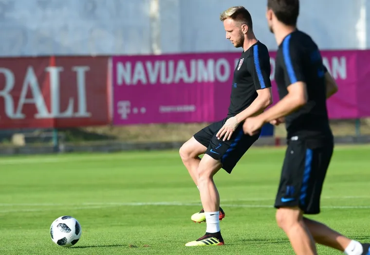 VATRENI ODRADILI POPODNEVNI TRENING: Ćorluka trenirao bez problema