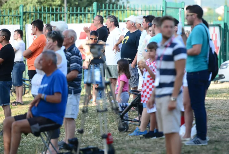 IZBORNIK DALIĆ KONAČNO DOČEKAO I SVOG KAPETANA: Modrić stigao u Rovinj