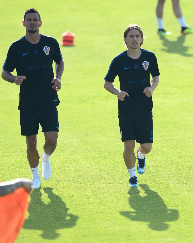 IZBORNIK DALIĆ KONAČNO DOČEKAO I SVOG KAPETANA: Modrić stigao u Rovinj