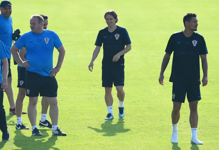 IZBORNIK DALIĆ KONAČNO DOČEKAO I SVOG KAPETANA: Modrić stigao u Rovinj