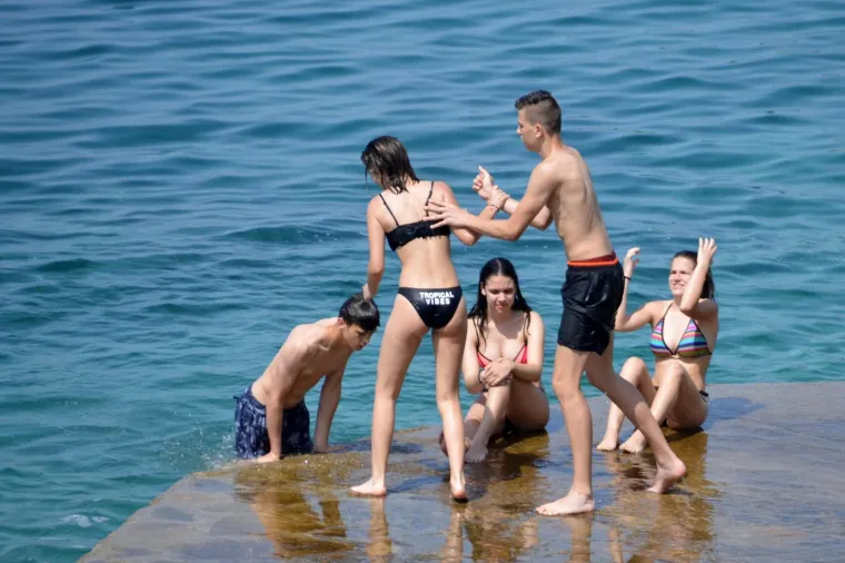 Visoke temperature natjerale su mnoge da potraže osvježenje