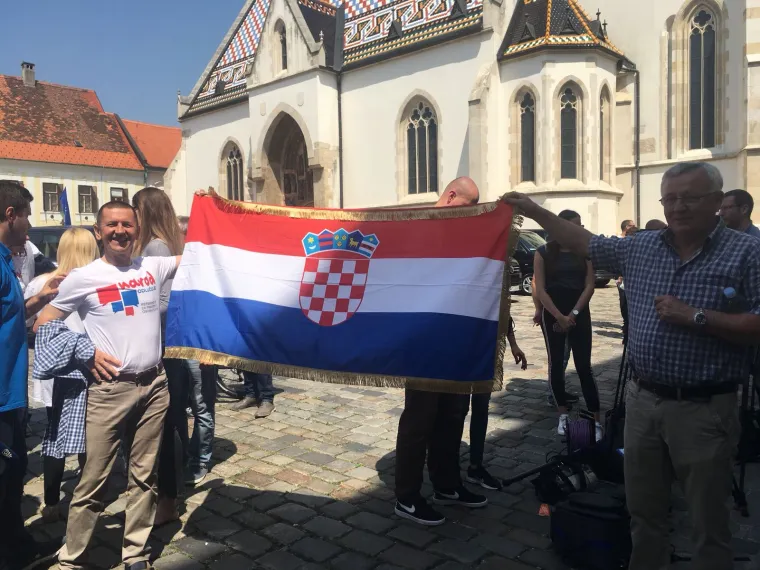 Zvonimir Troskot kazao je kako su za prvo pitanje prikupili 397.024 te za drugo pitanje 390.189 potpisa