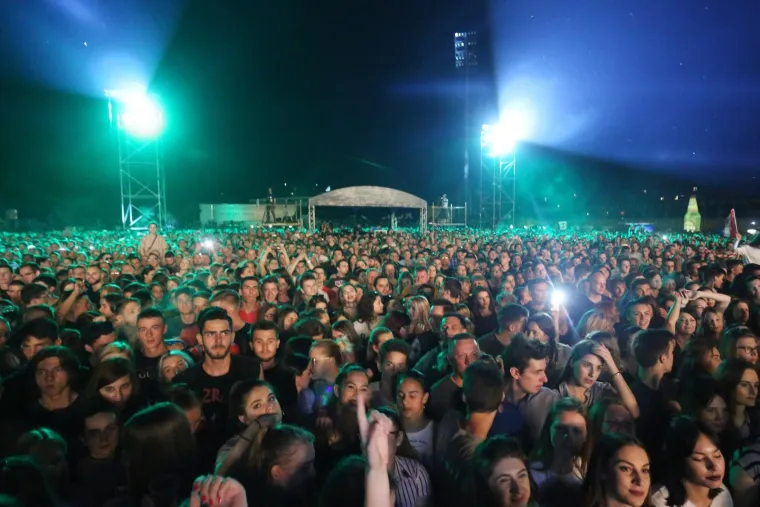SPEKTAKL ZA KRAJ TURNEJE: Prljavo kazali&scaron;te pred tisućama fanova proslavilo 40. rođendan