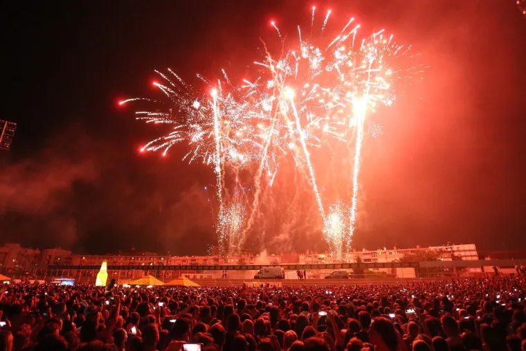 SPEKTAKL ZA KRAJ TURNEJE: Prljavo kazali&scaron;te pred tisućama fanova proslavilo 40. rođendan