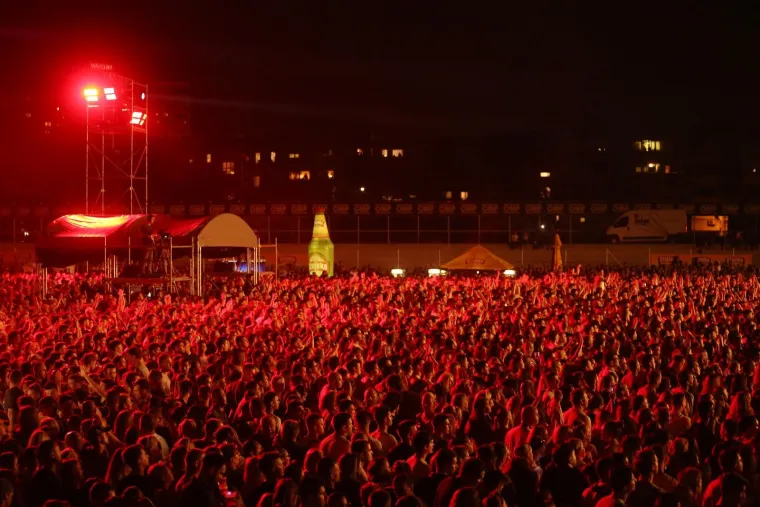 SPEKTAKL ZA KRAJ TURNEJE: Prljavo kazali&scaron;te pred tisućama fanova proslavilo 40. rođendan