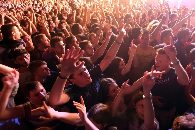 SPEKTAKL ZA KRAJ TURNEJE: Prljavo kazali&scaron;te pred tisućama fanova proslavilo 40. rođendan