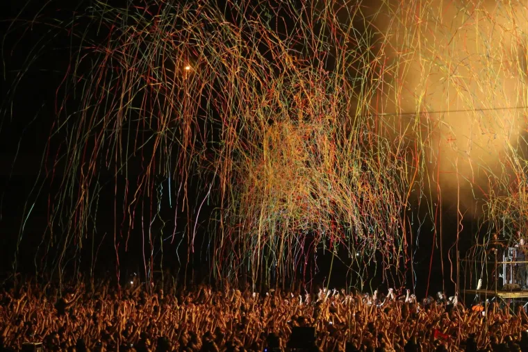 SPEKTAKL ZA KRAJ TURNEJE: Prljavo kazali&scaron;te pred tisućama fanova proslavilo 40. rođendan