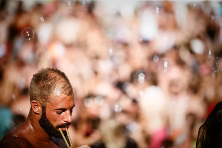 KRENULO JE: Otvorena sezona raskala&scaron;enih partija na Zrću, evo kako je pro&scaron;ao prvi tulum