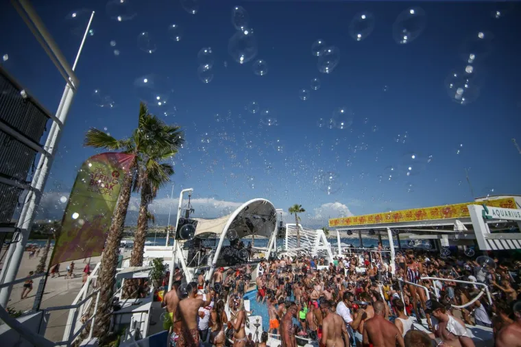 KRENULO JE: Otvorena sezona raskala&scaron;enih partija na Zrću, evo kako je pro&scaron;ao prvi tulum