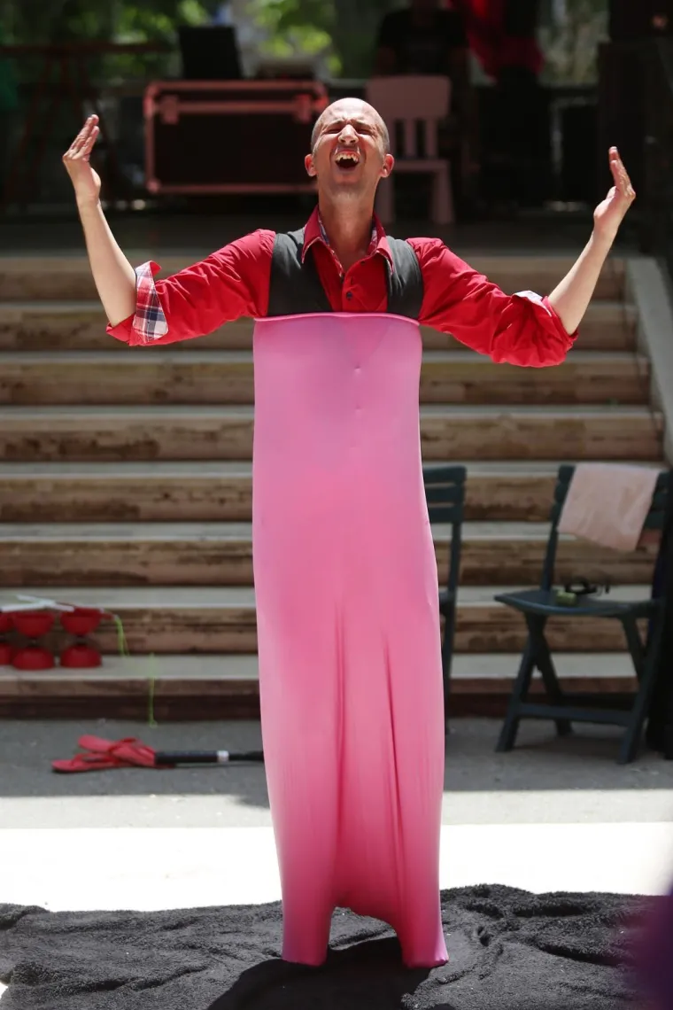 FRANCUSKI PERFORMER NA ZRINJEVCU: Bubble man odu&scaron;evio posjetitelje uličnog festivala Cest is d'Best