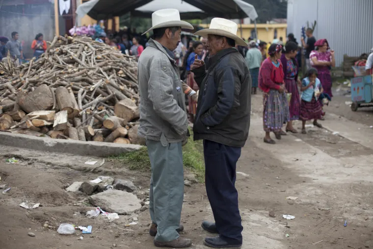 Probudio se vulkan Fuego: lava teče ulicama, najmanje 25 mrtvih