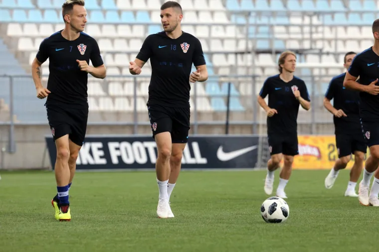REPREZENTACIJA SE VRATILA U HRVATSKU: Vatreni su nakon poraza odradili trening na Rujevici
