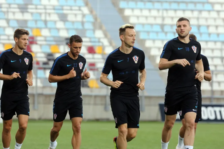REPREZENTACIJA SE VRATILA U HRVATSKU: Vatreni su nakon poraza odradili trening na Rujevici
