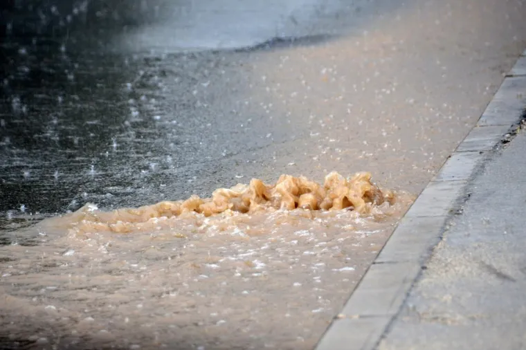FOTOGALERIJA: Snažno nevrijeme napravilo poplavu u Puli