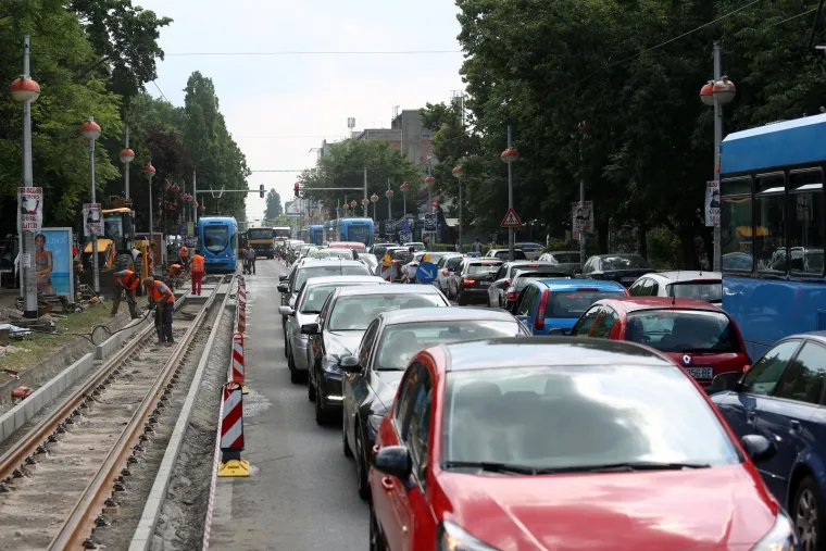 ZAGREPČANI NA RUBU ŽIVACA: Zbog radova na Savskoj cesti svakodnevno se stvaraju ogromne gužve
